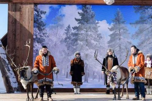 内蒙古冰雪旅游季在“中国驯鹿之乡”