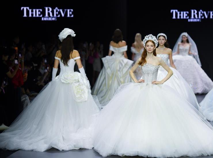 第三届中国三亚国际婚纱时尚周启幕