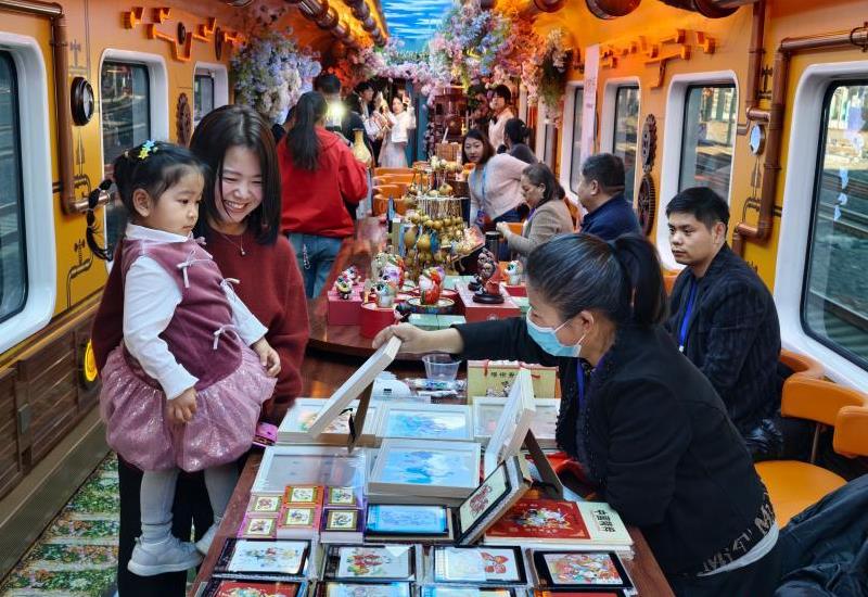中国首列沉浸式文旅专列“津旅时光号