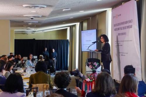 �����Ǹ���Ů�Խ�����չ���������ֻ�������