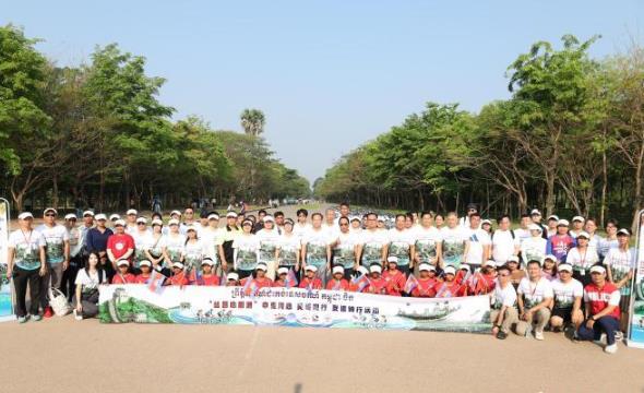 ���м�ͬ�ġ����ͬ�С��������л������