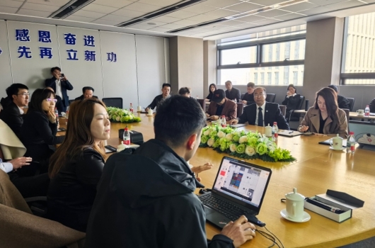 �ϺϾ�óƽ̨����������ίԱ���쵼�������У�������